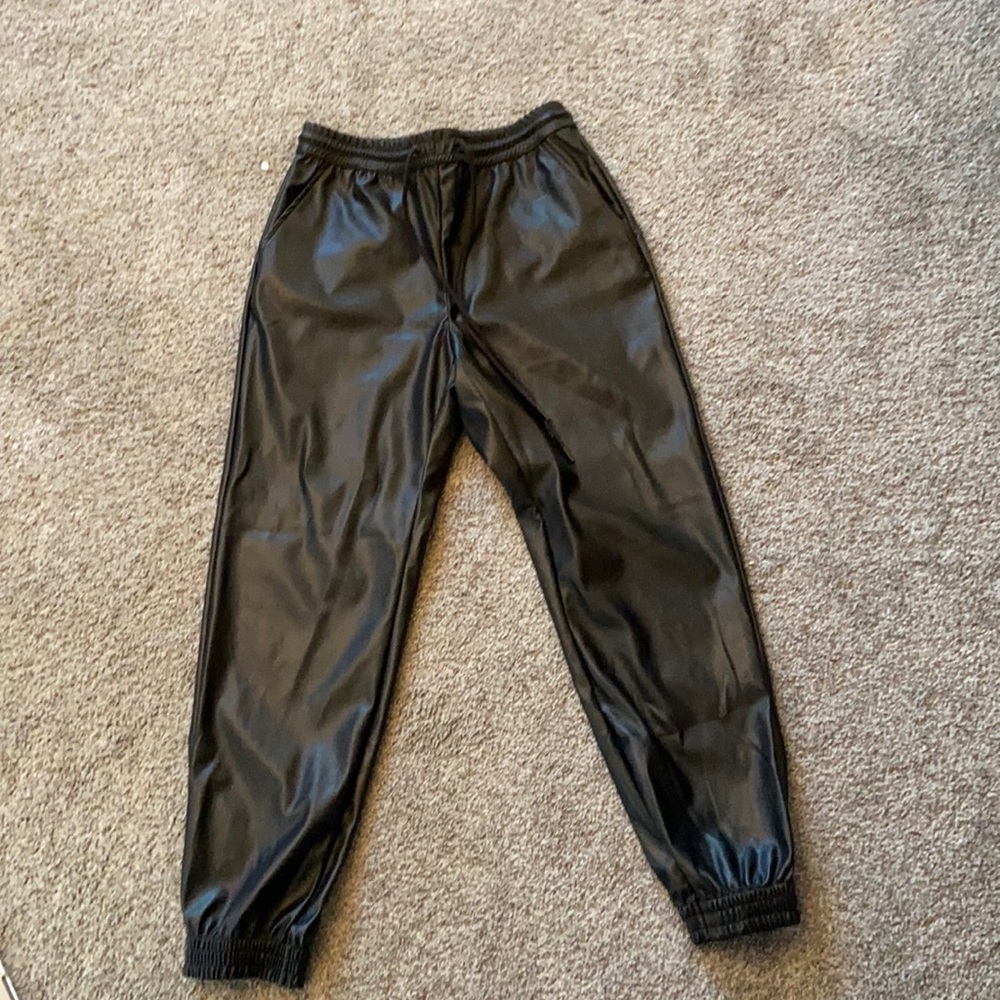 🖤 Leather pants / Joggers